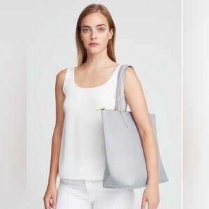 Cuyana Classic Leather Zipper Tote